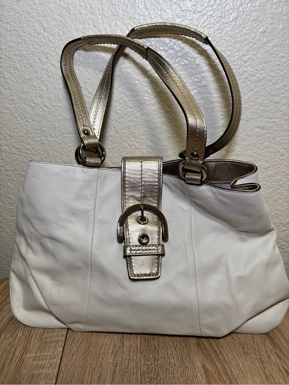 Coach White Leather Shoulder Bag with Metallic Gold Accents
